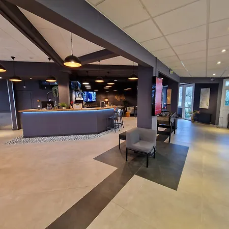 Ibis Hotel 3*