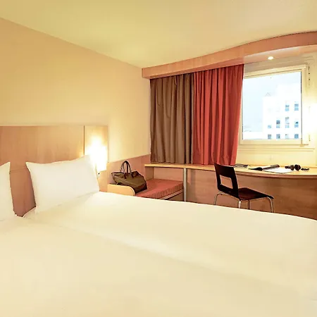 Ibis 3*