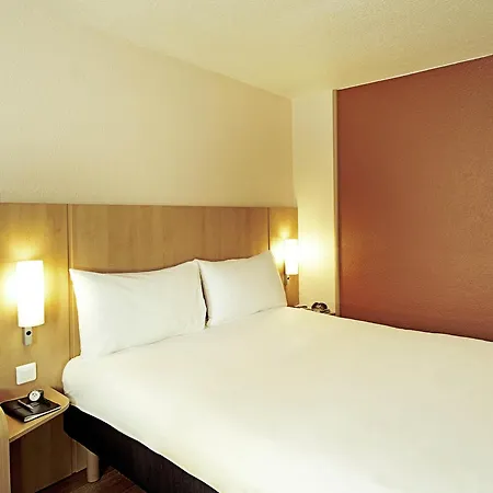 Ibis 3*
