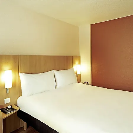 Ibis Hotel 3*