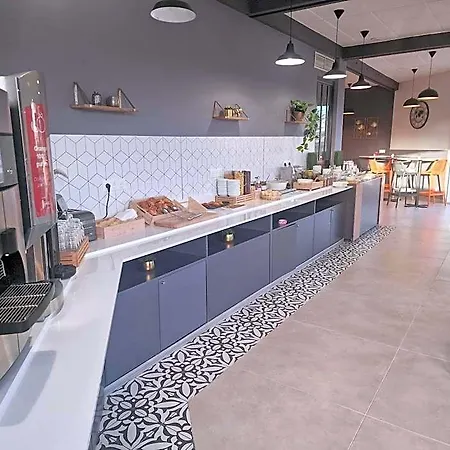 Ibis Hotel