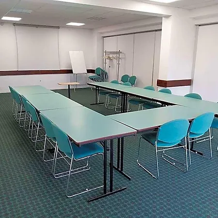 Ibis Hotel 3*