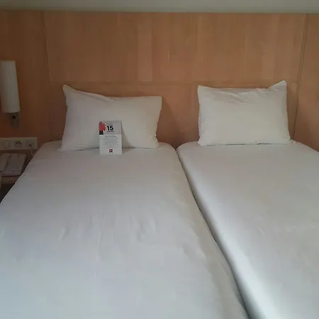 Ibis 3*